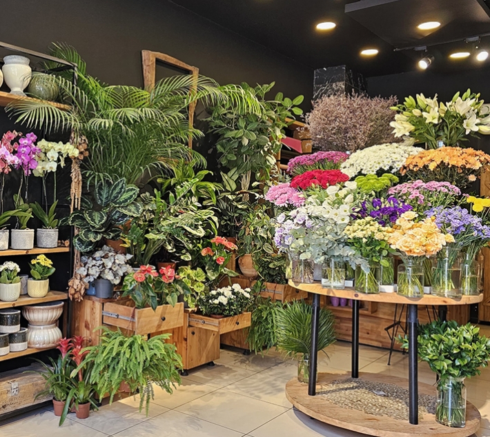 Kuşadası Çiçekci